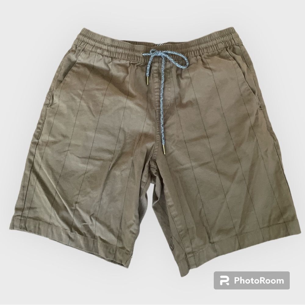 ⚡️(NWOT) Volcom Shorts⚡️